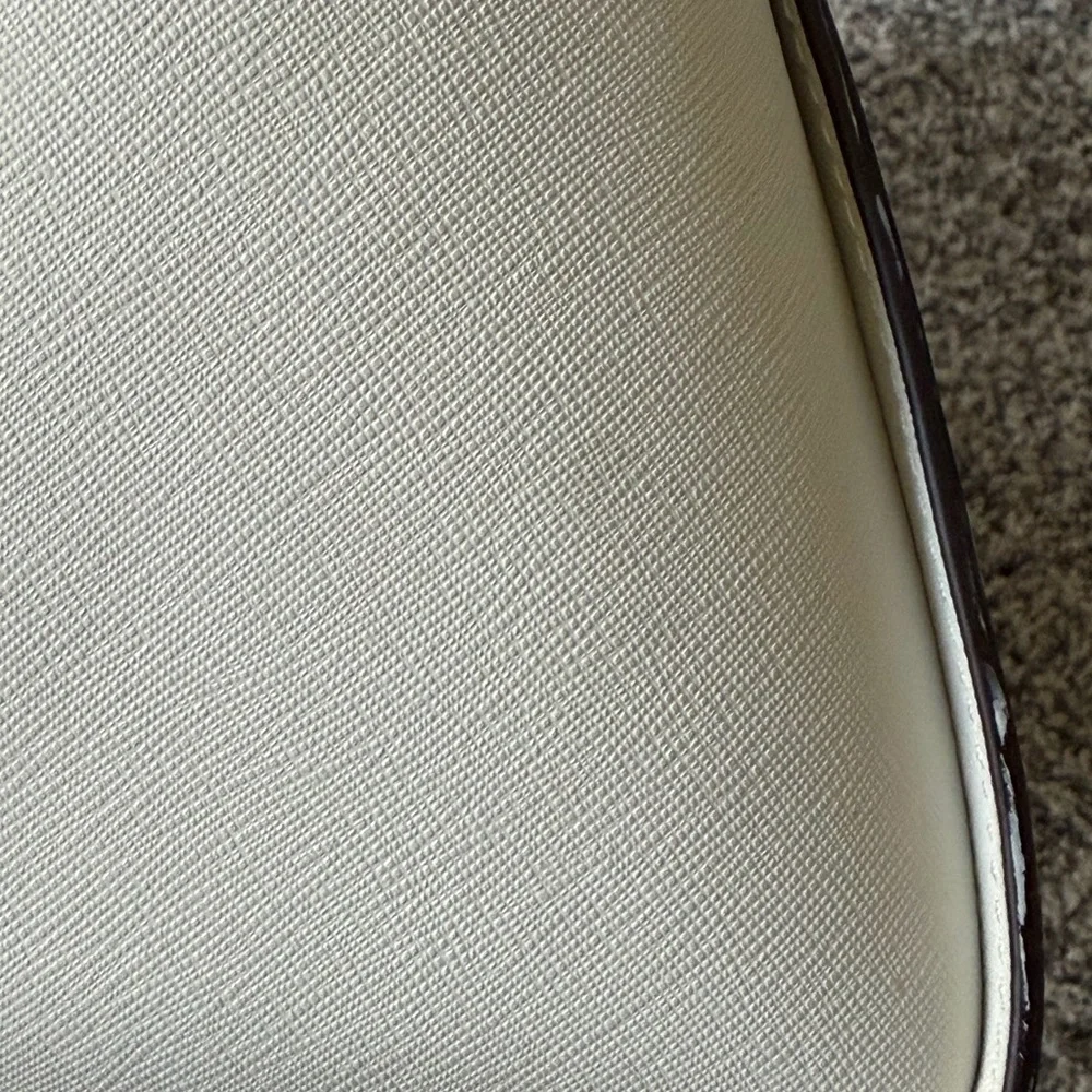 Michael Kors Two-Tone Bag in Purple and Cream - Picture 10 of 10